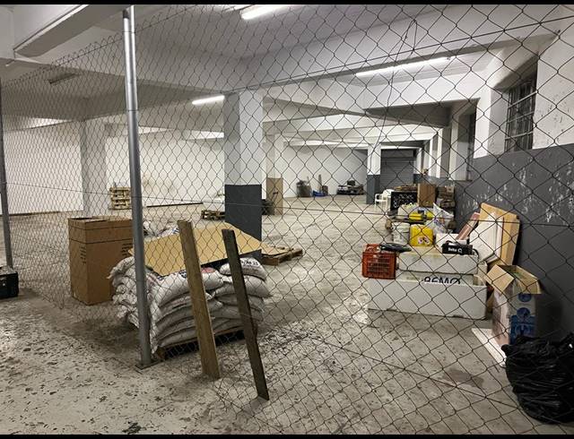 2,000M² WAREHOUSE FOR SALE IN TROYEVILLE